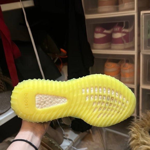 adidas gazelle silver green womens Yeezy 350 V2 Yezreal Lime Green Men